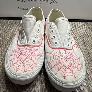 Vans White and Red Spider Web Sneakers Women SZ 7/ Men SZ 5.5. Box 10